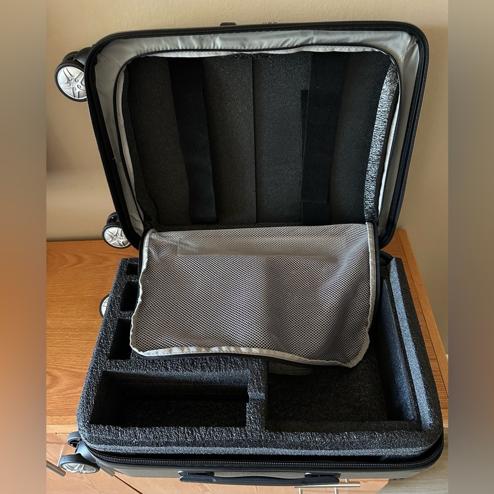 eBags Gray EXO 2 Hardside 24-Inch Spinner Carry-On Mobile Office Padded Luggage - Picture 4 of 11